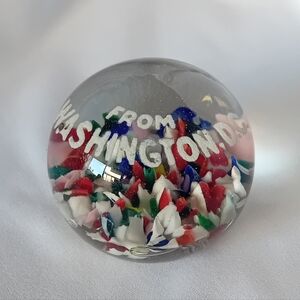 Colorful Washington D.C. Souvenir Paperweight With Multicolor Confetti